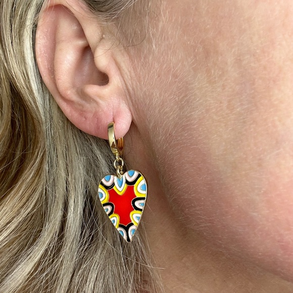 Heart shaped red and black white enamel drop earrings - Picture 2 of 5